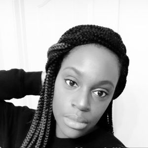 Meet your Posher, Courtney